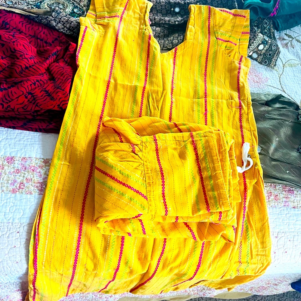 SOLD Bundle new and use medium size women kurta pajami / bottom